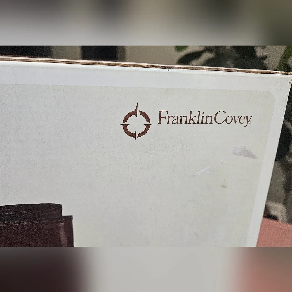 Franklin Covey Brown Genuine Leather Business Tote Laptop Bag NIB Unisex